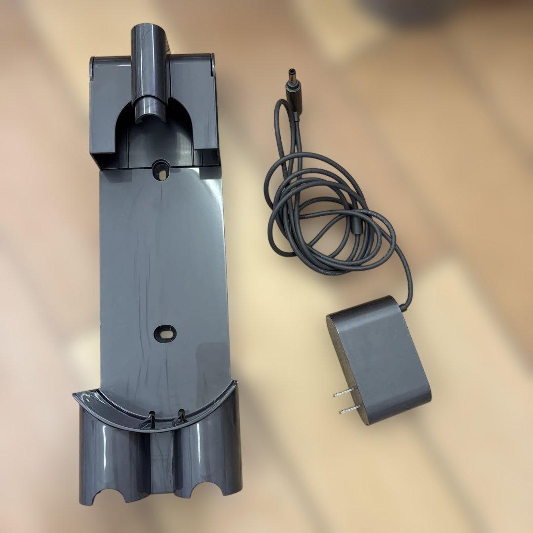 Dyson V7 コードレス掃除機 本体と付属品