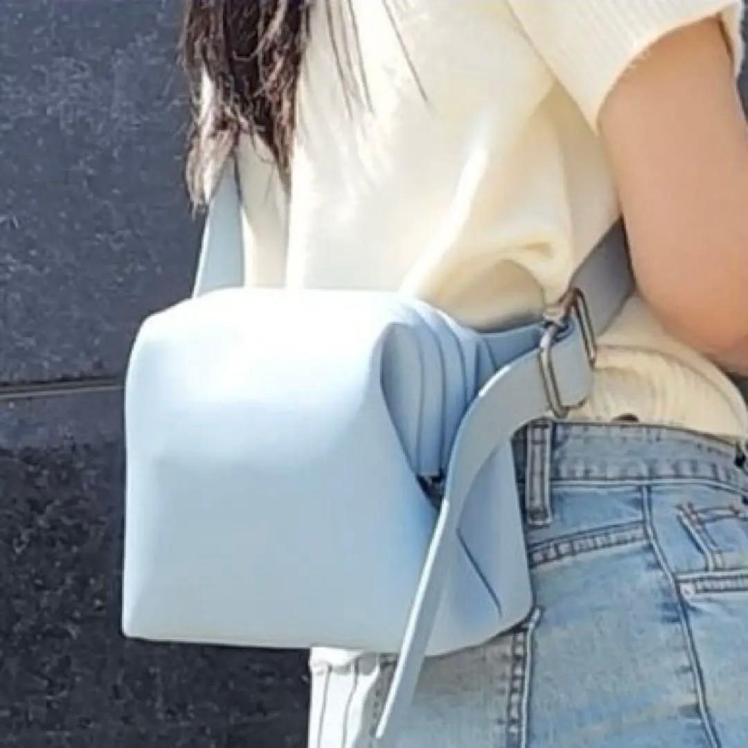 バッグ OSOI MINI BROT SOFT BLUE