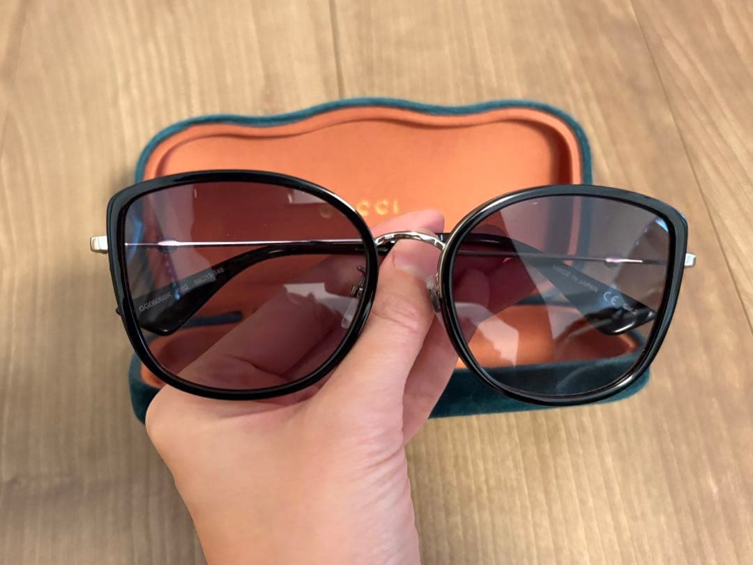 GUCCI スクエアサングラス ケース付き