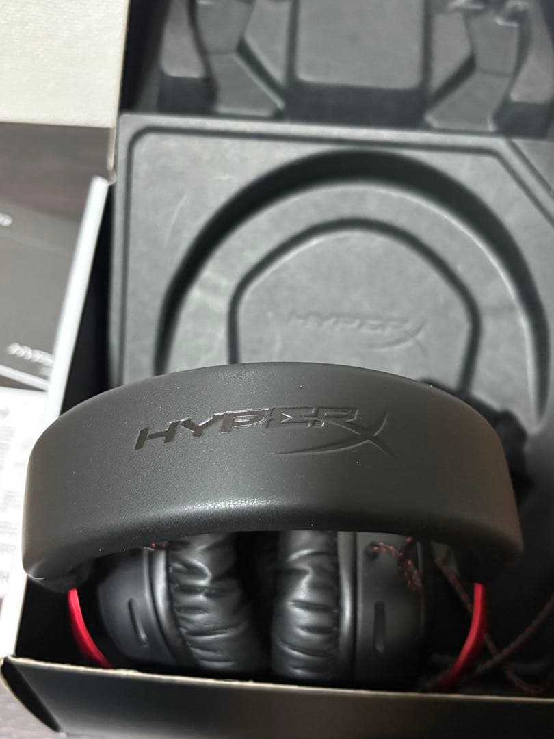 HyperX Cloud III ゲーミングヘッドセット　レッド