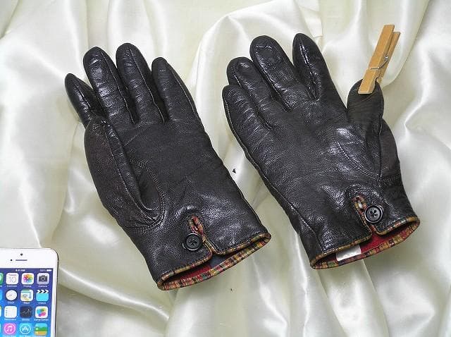 円熟した大人の手元に映えるポールスミス Paul Smithカシミヤ本革グローブ