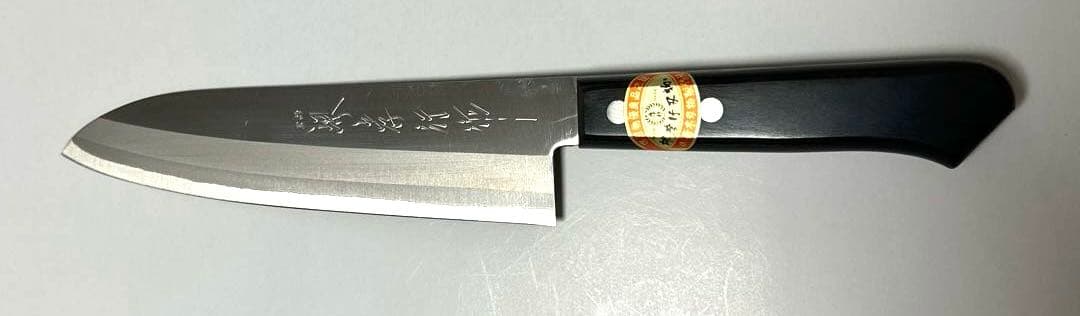 青木刃物製作所が製造するブランド「堺孝行」の文化包丁180mmJ19