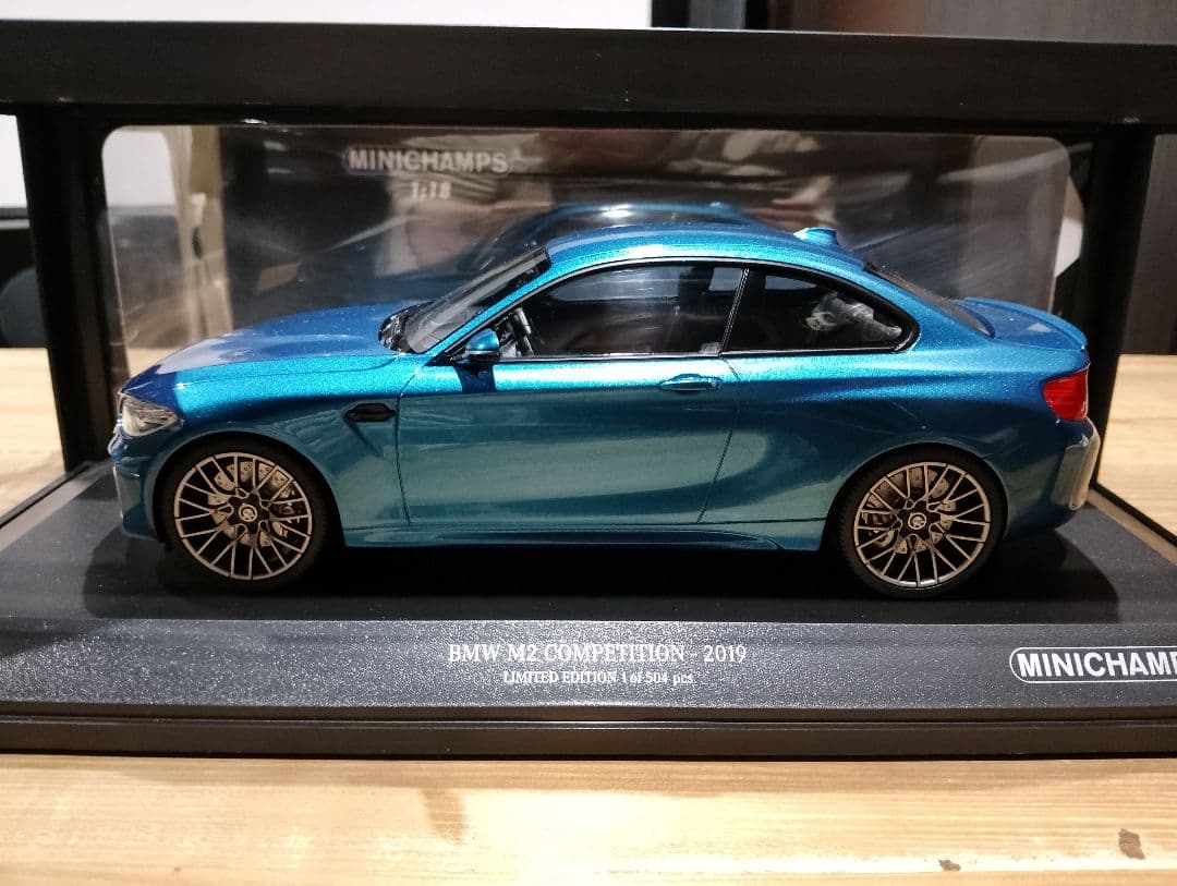 1/18  M2 コンペティション　ミニカー　ロングビーチブルー