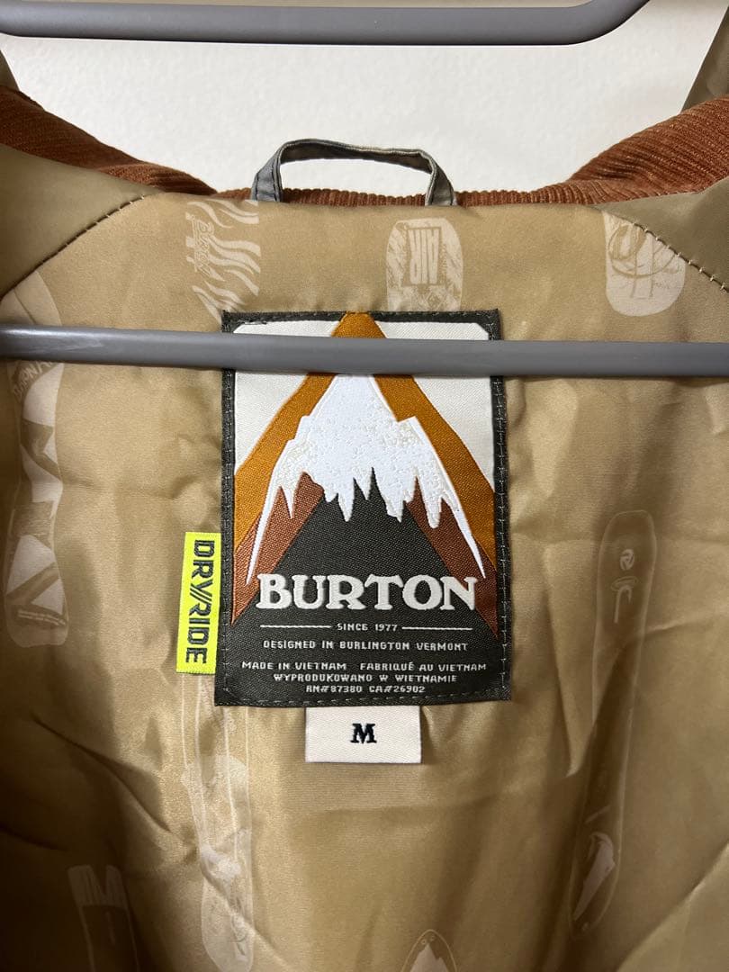 BURTON スノボウェア ジャケット リアルツリーカモ柄 バートン Mサイズ
