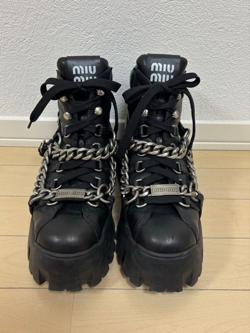 MIU MIU レザーブーツ