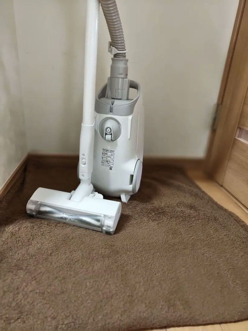 パナソニック からまないブラシ搭載紙パック掃除機MC-JP840K 2022年製