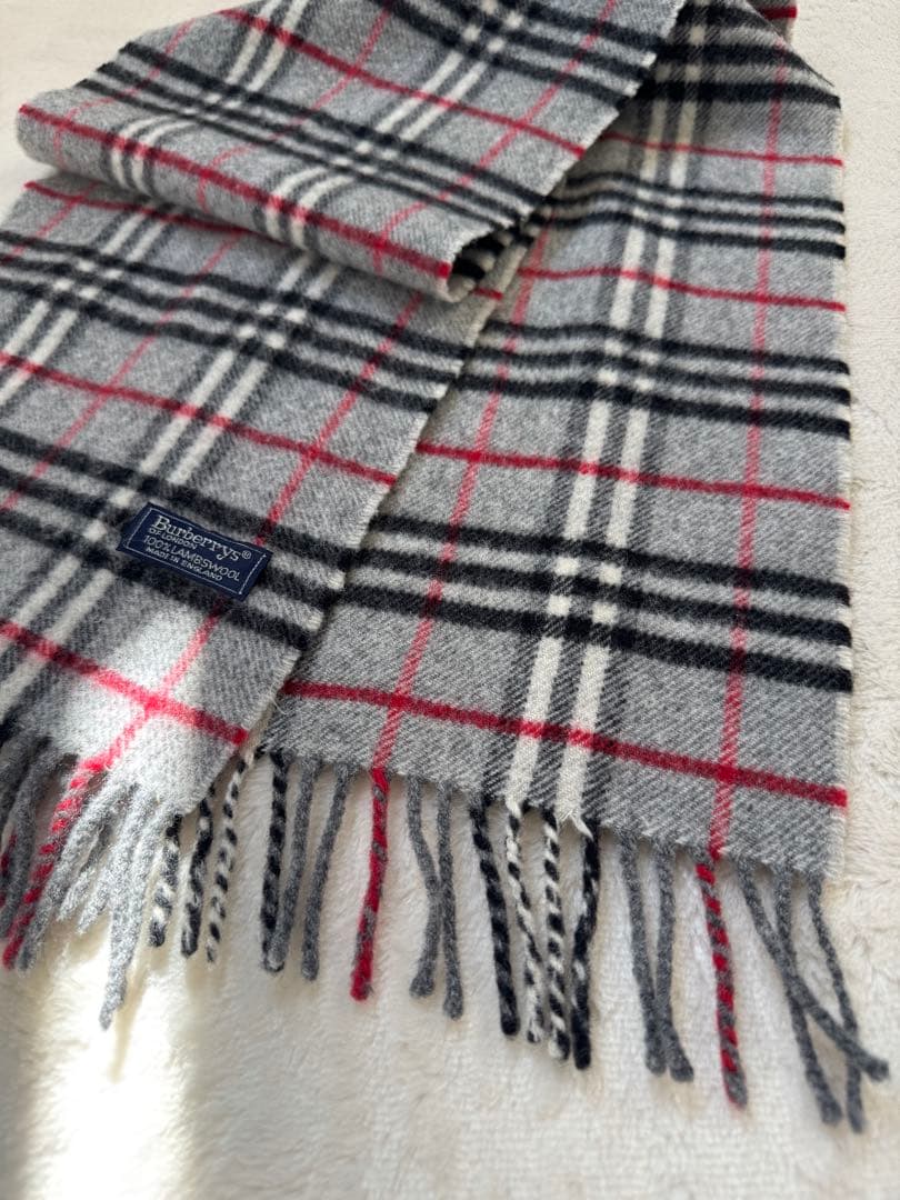 未使用級BURBERRY ノバチェック柄 マフラー