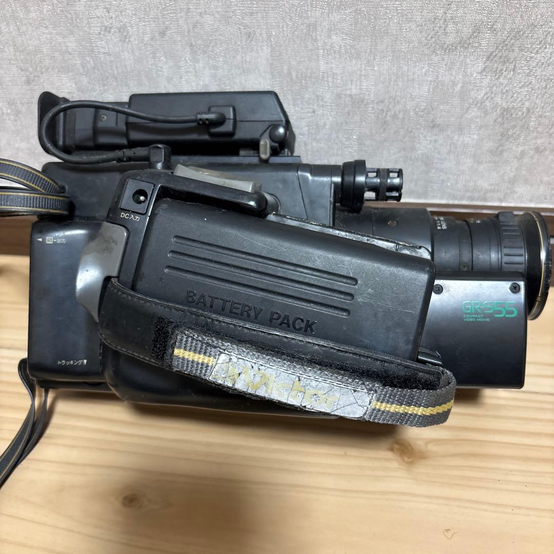 Victor GR-S55 VHS-Cビデオカメラ本体、充電器、キャップ
