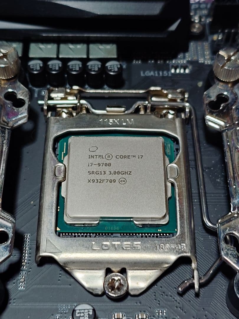 Intel Core i7 9700 CPU 【動作確認済】02