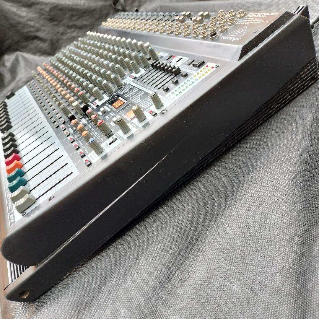 Behringer Europower PMP6000 パワードミキサー