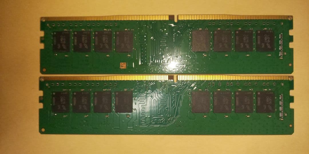 Crucial 32GB DDR4 メモリ