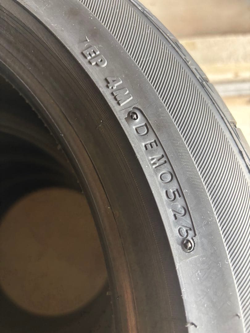 215/50R17 ブリヂストン　LUFT RV 26年製　未使用