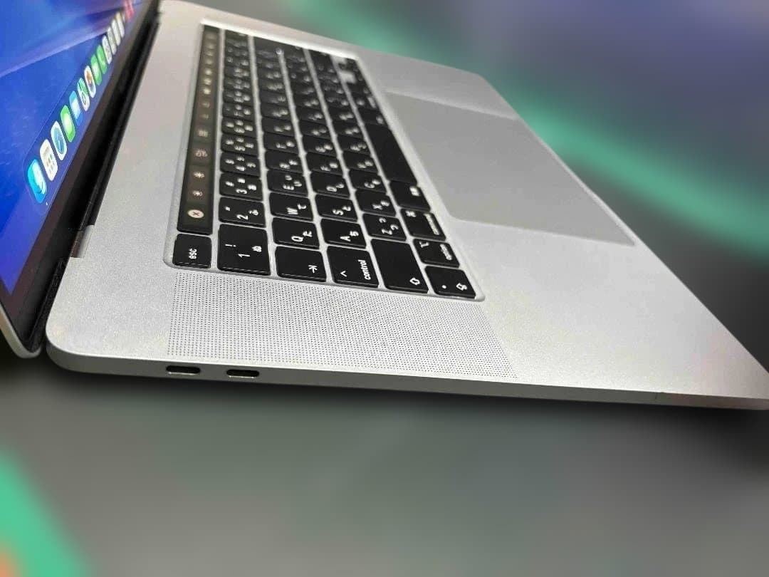 16インチ MacBook Pro Core i7 16GB SSD512GB
