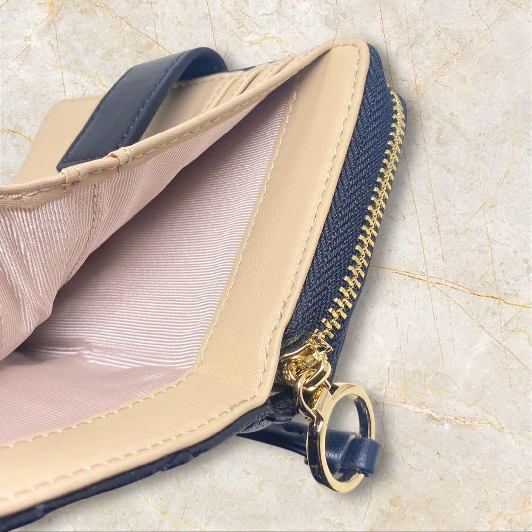 JILL STUART 二つ折り財布 ブラック クロスJキルト 財布 黒 ジップ
