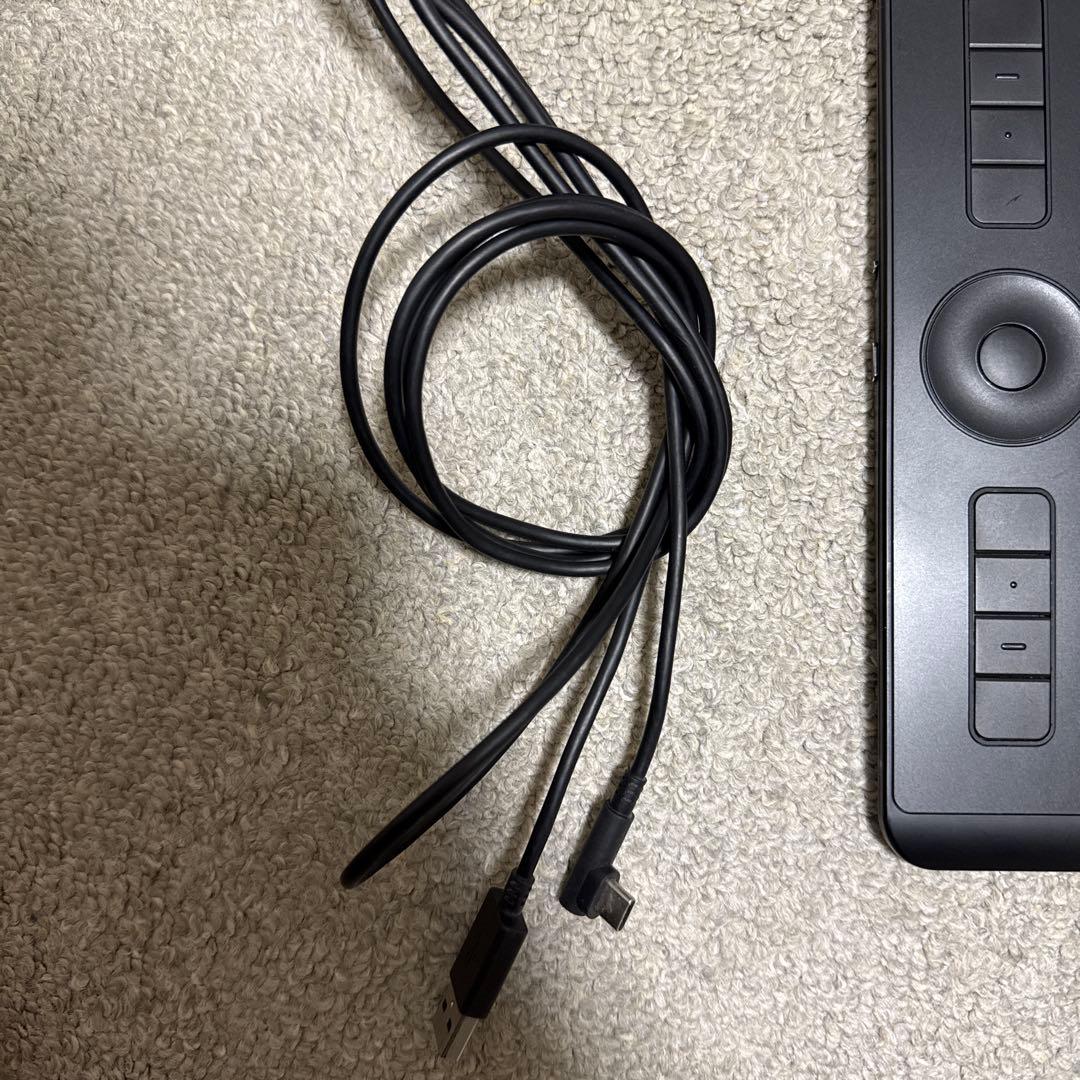 ワコム　ペンタブ　Intuos Pro M 板タブ　Wacom Pro Pen2