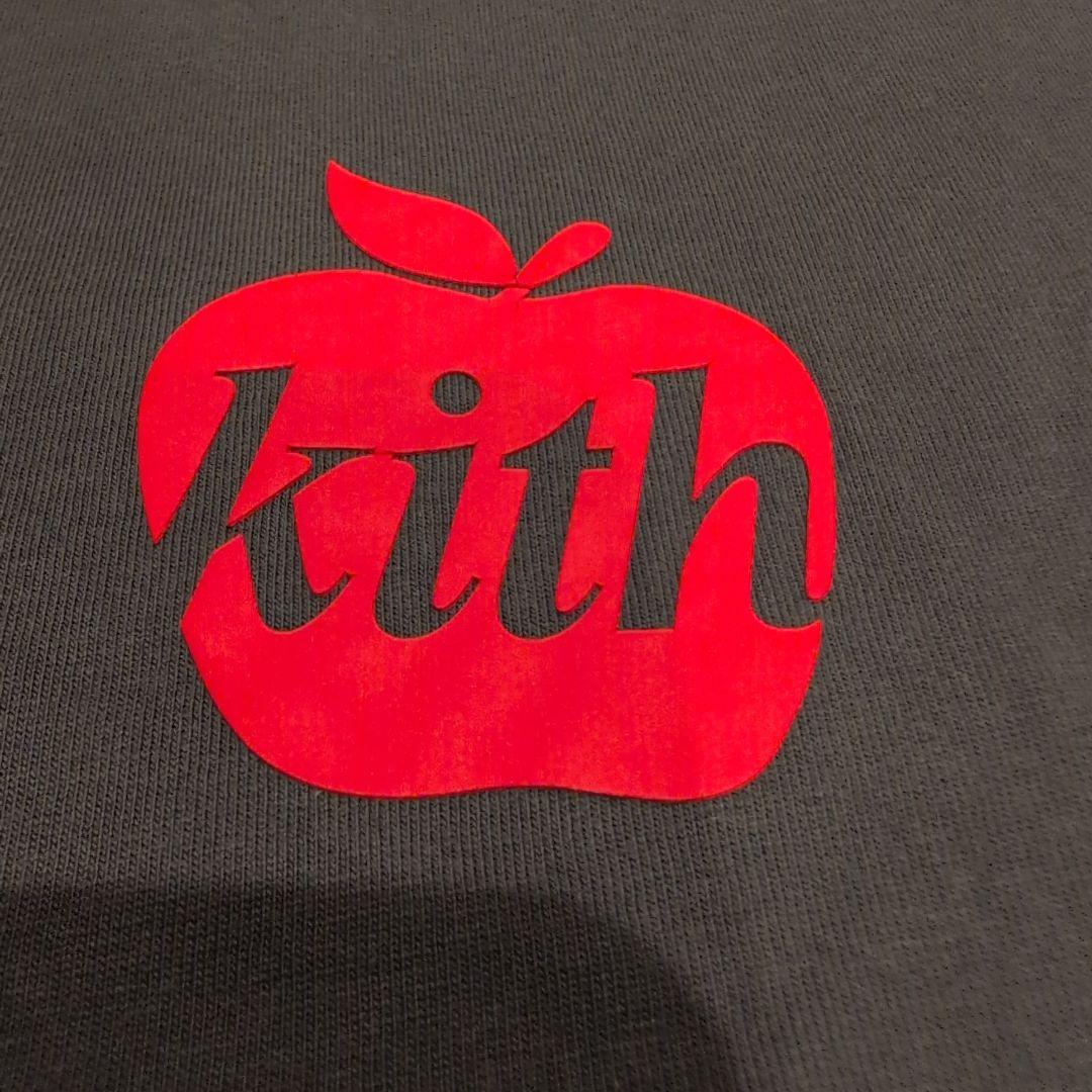 kith アップルティーシャツ