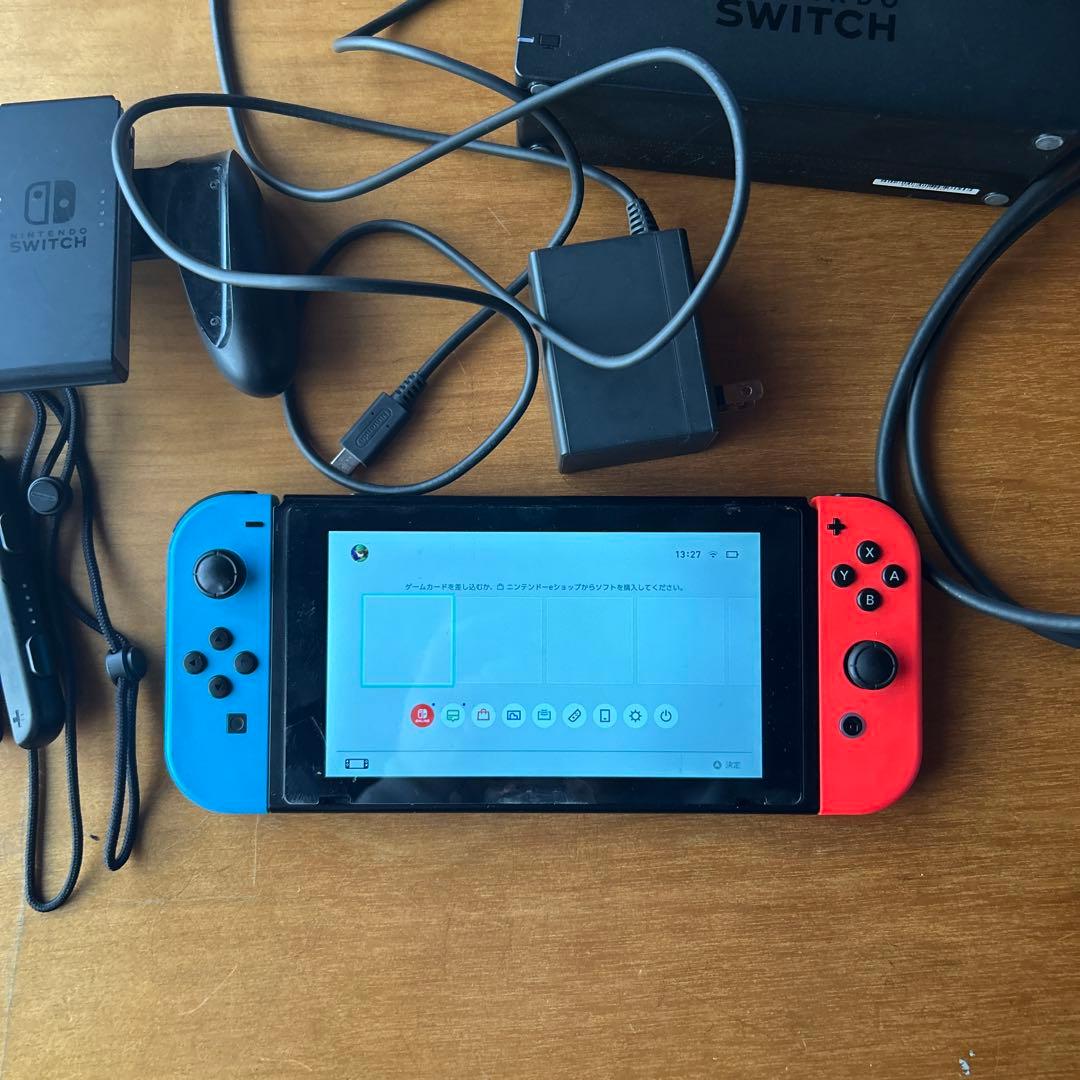 Nintendo Switch 本体 赤/青 Joy-Con