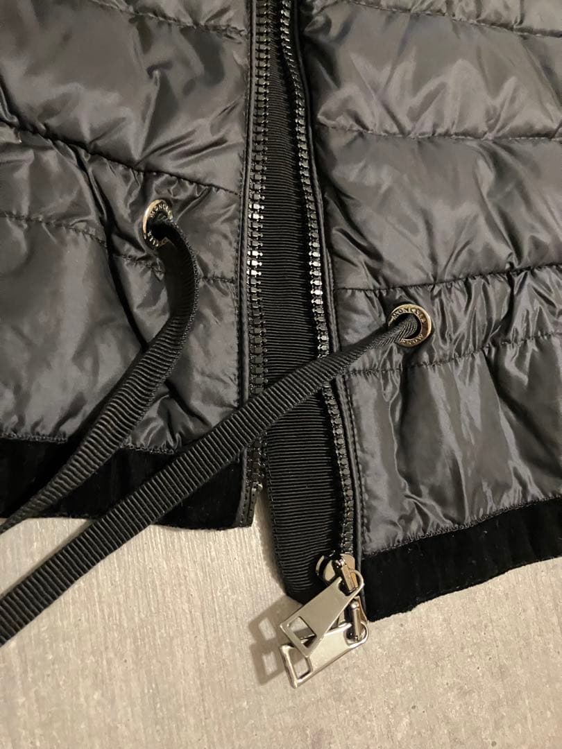Moncler モンクレール　ダウンとスウェット生地のカーディガン