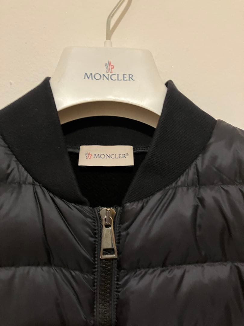 Moncler モンクレール　ダウンとスウェット生地のカーディガン