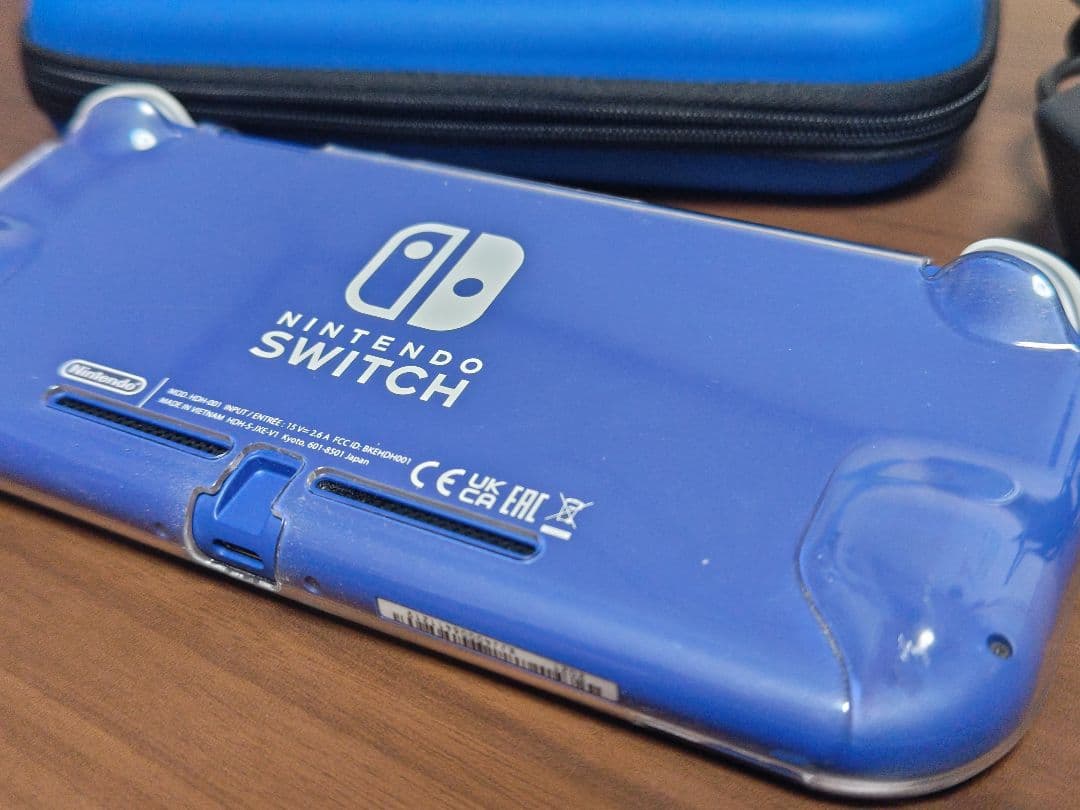 Nintendo Switch Lite ブルー／充電器、クリアカバー、ケース付