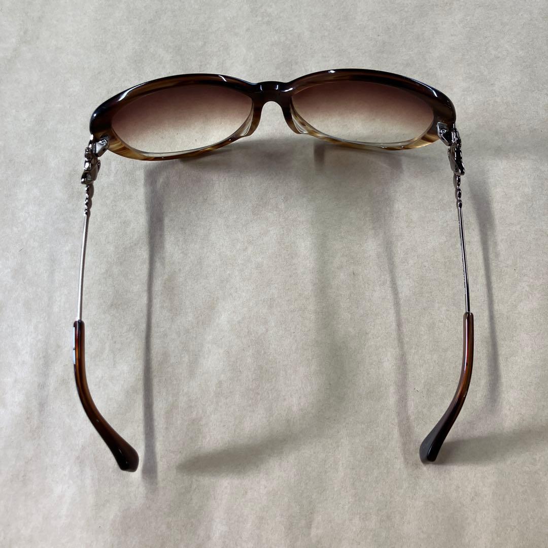 vivienne westwood サングラス　ラウンド型　オーブ　ブラウン