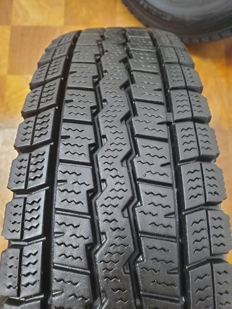 145/80R12 80/78N LT 23年式 ダンロップ SV01