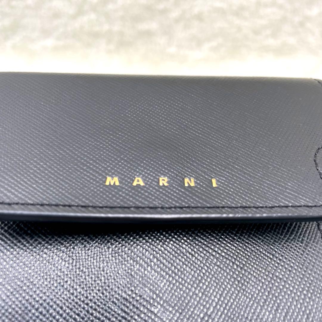 美品 マルニ MARNI 3つ折り 財布 フラップスクエアウォレット ブラック