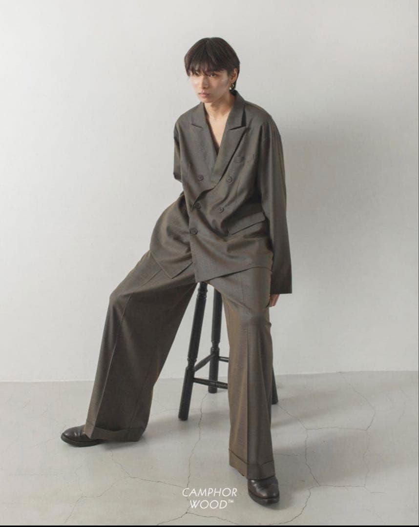 Camphor Wood ダブルブレストジャケット&ワイドパンツ セットアップ