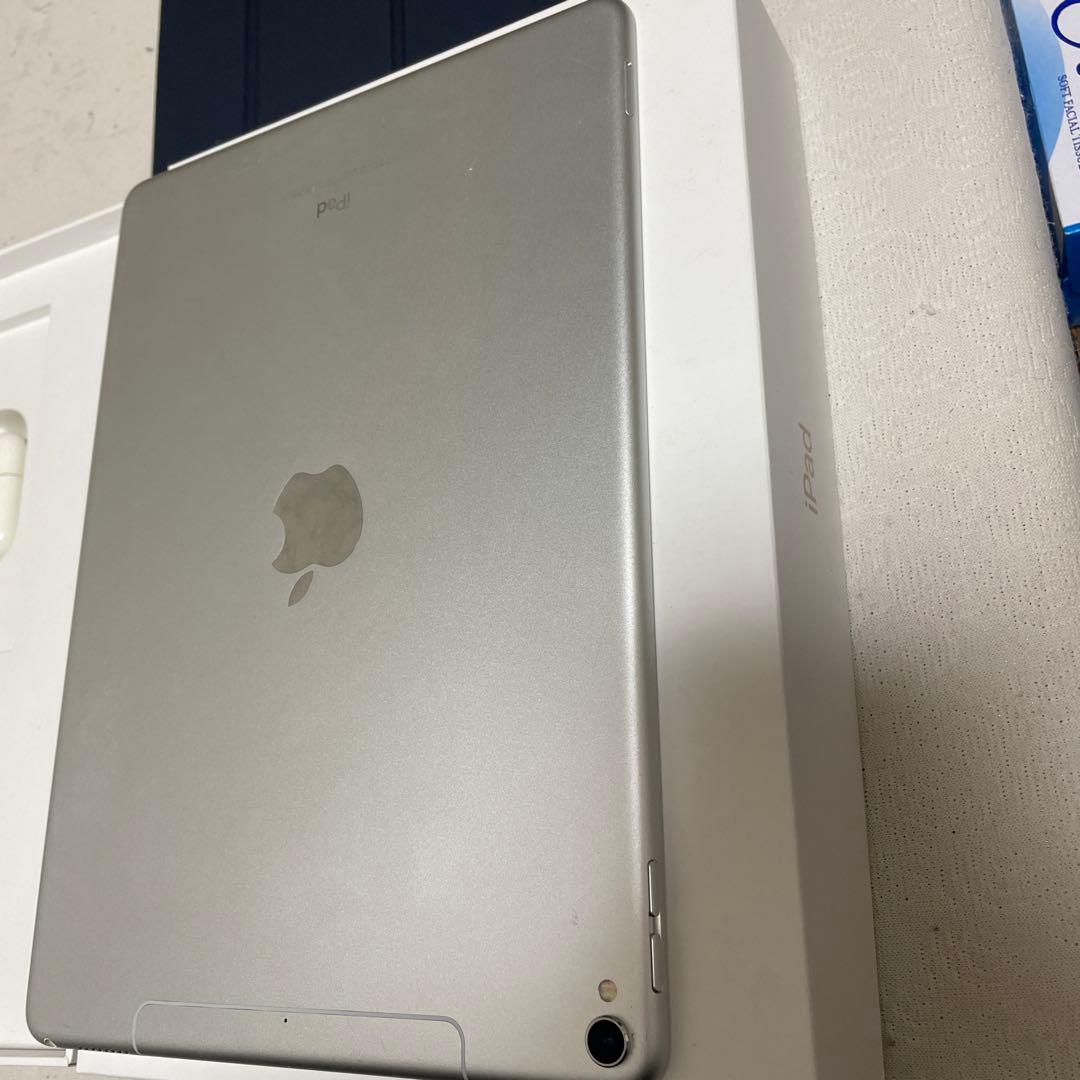 T*様 Apple iPad Pro 10.5インチ64GB ホワイト　バッテリ