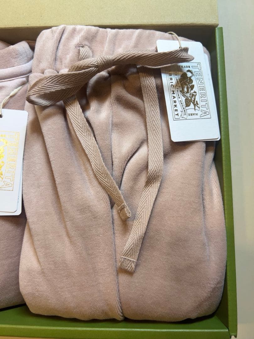 新品未使用　テネリータ オーガニックコットンベロア プルオーバ　パンツ上下セット