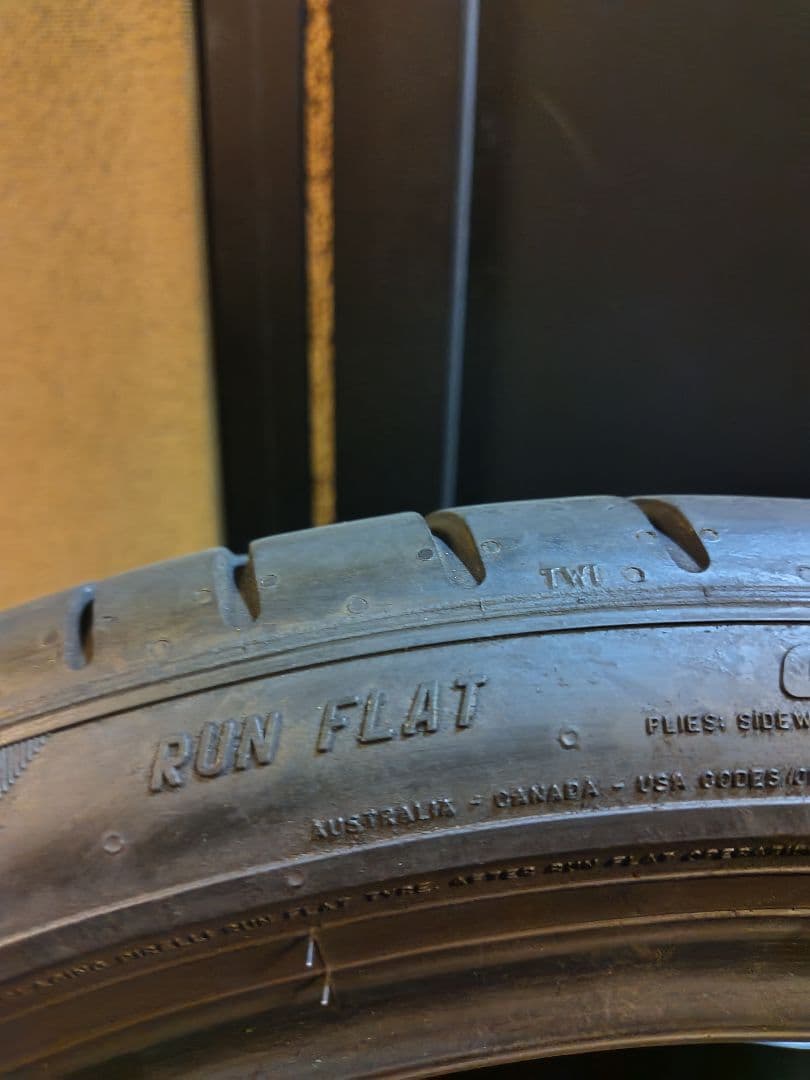 255/35/R19 PIRELLI　P-ZERO 2本　ランフラットタイヤ㉚