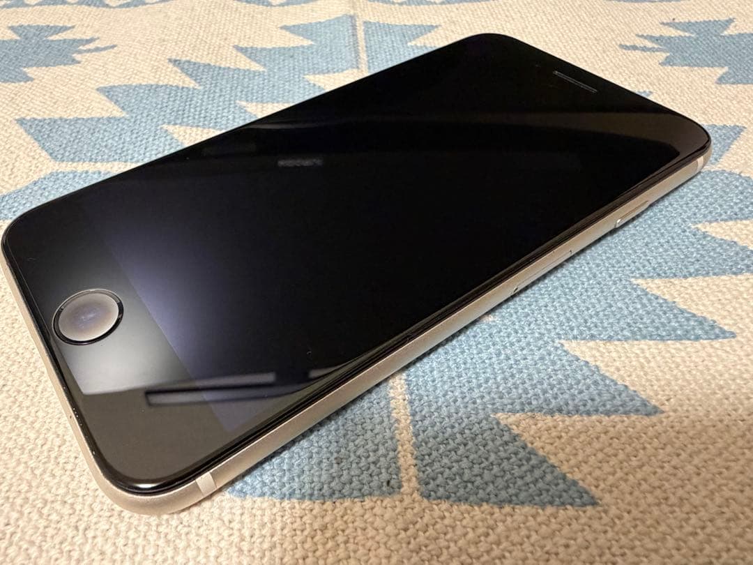 Apple iPhone SE (第3世代) ホワイト 本体 ジャンク