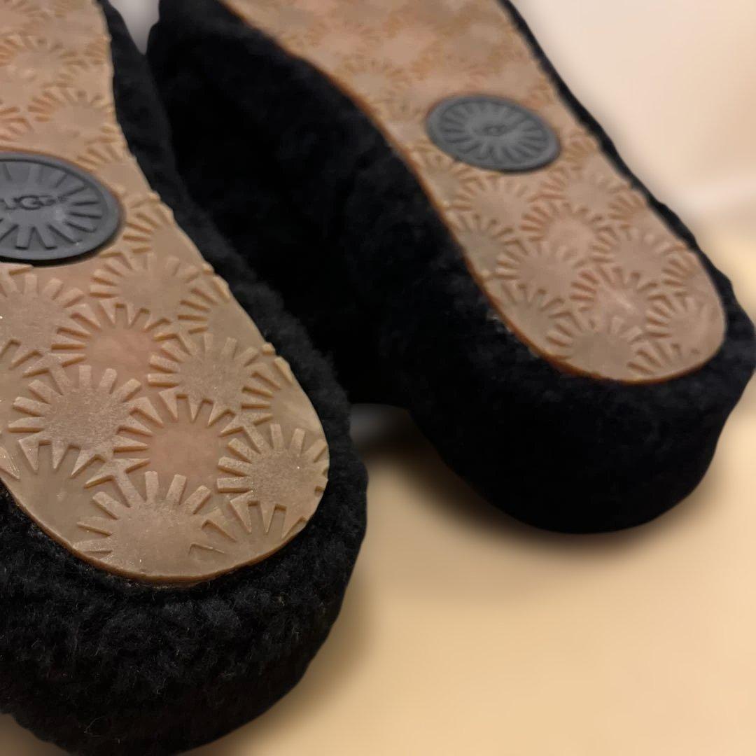【美品】UGG ブラック ムートン　ボア スリッパ　25cm