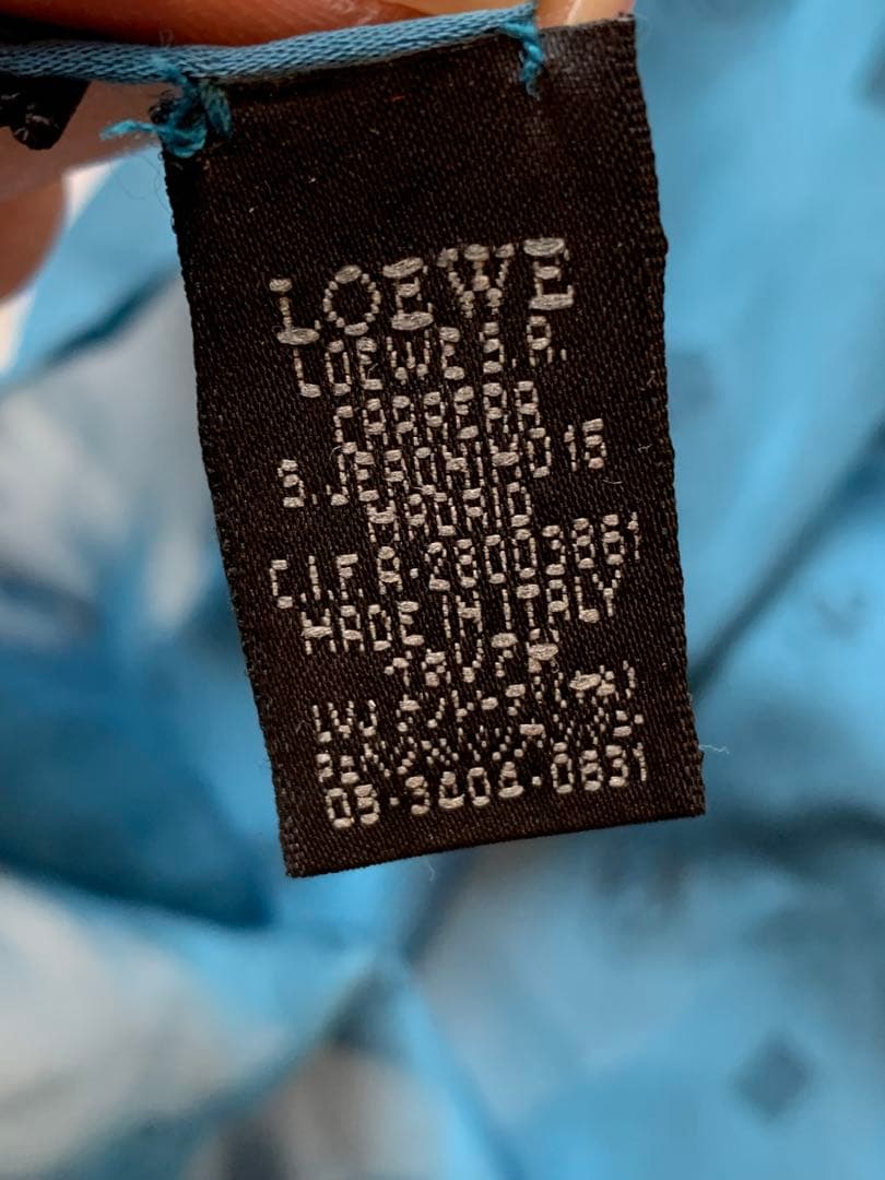 【新品未使用】LOEWE シルクストール 青色 イタリア製