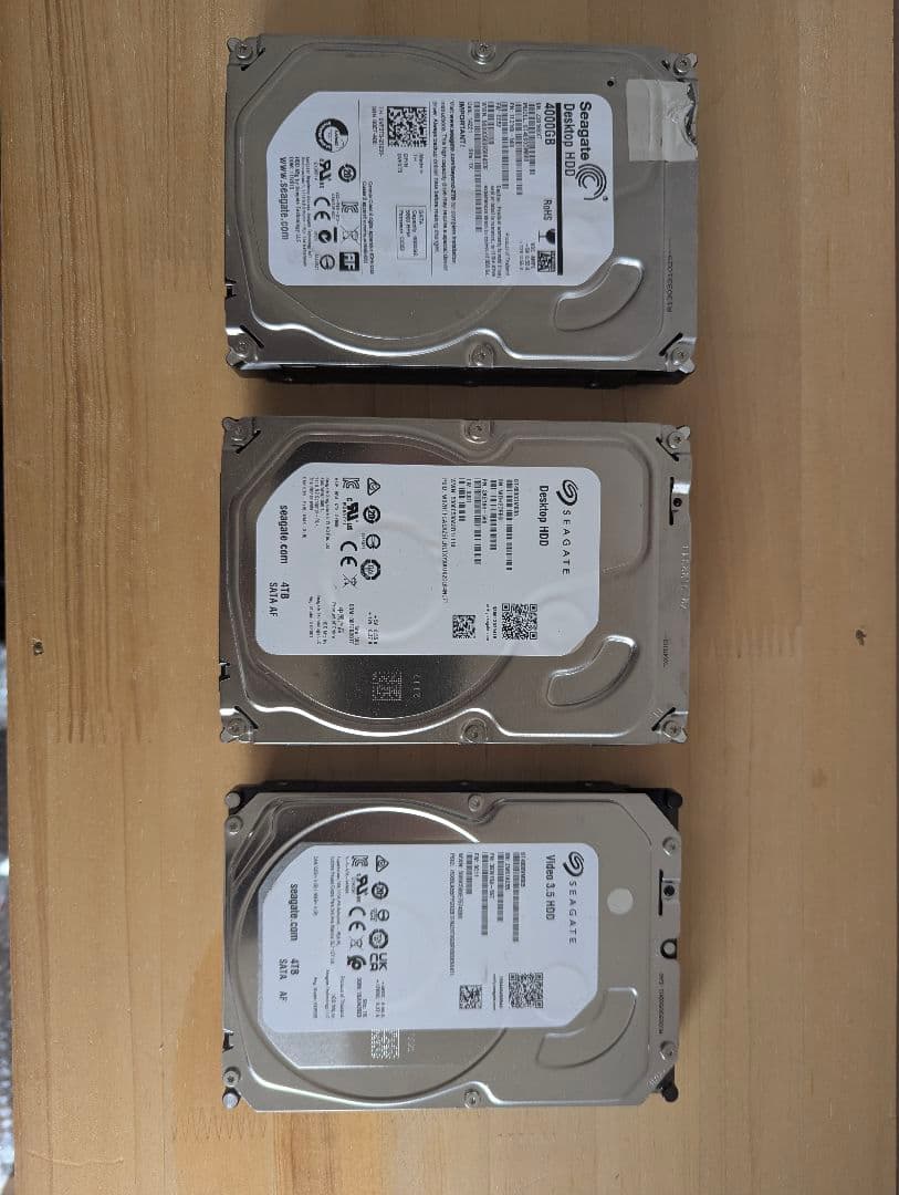 SEAGATE 内蔵型ハードディスク 4TB × 3台 (ジャンク)