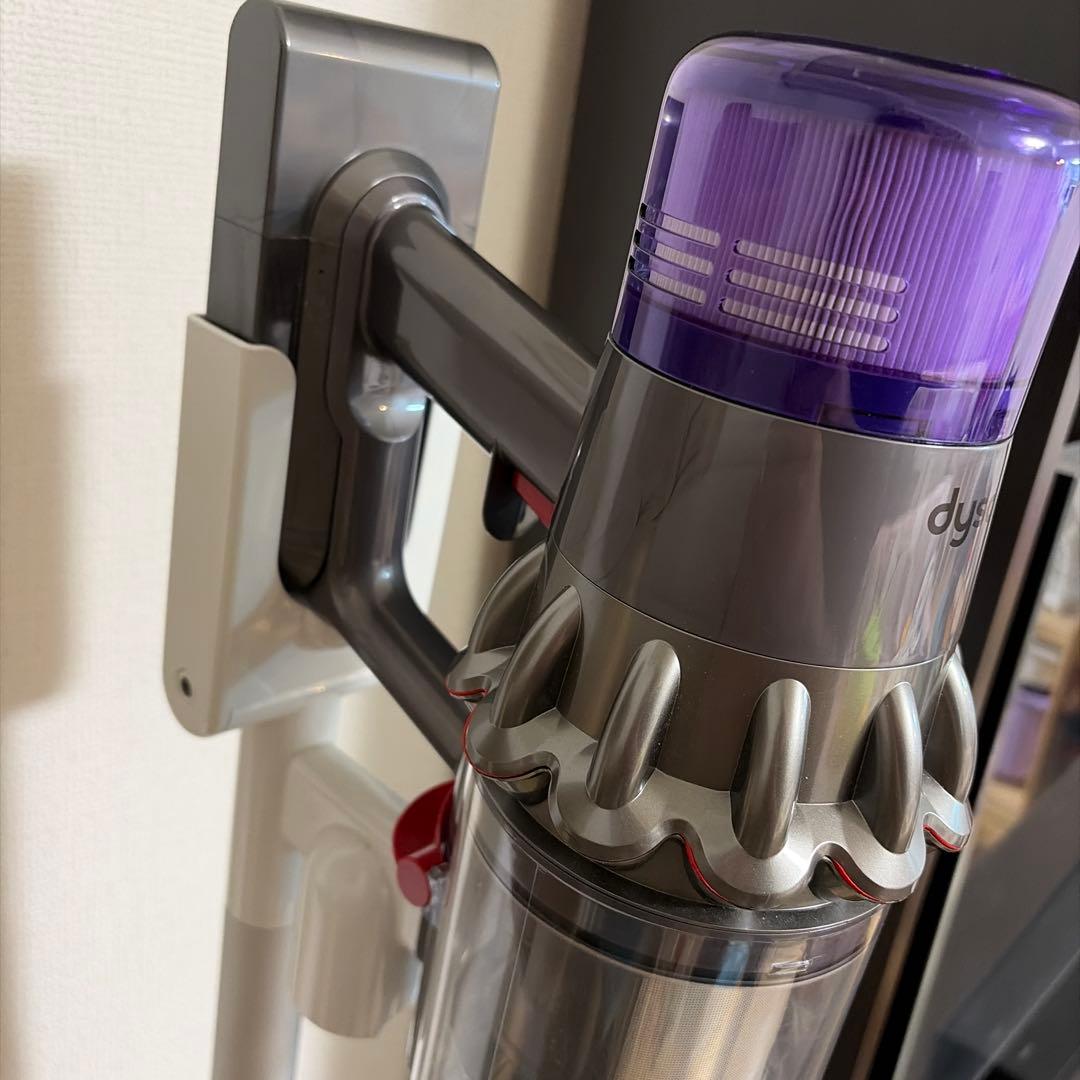 Dyson V11 Fluffy SV14 バッテリー新品交換済コードレス掃除機
