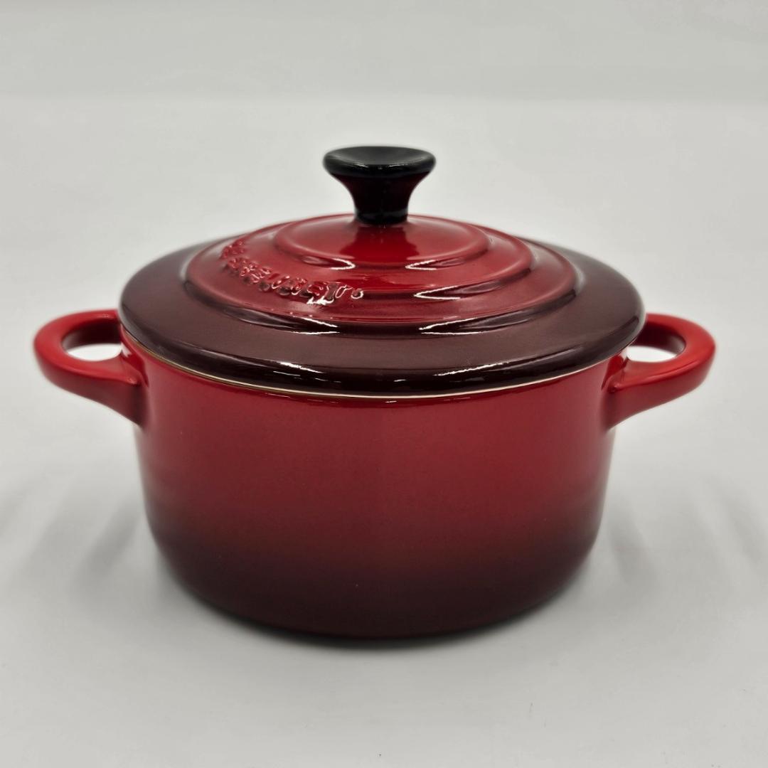 【美品】ル・クルーゼ ココット・ロンド 24cm チェリーレッド ホーロー鍋