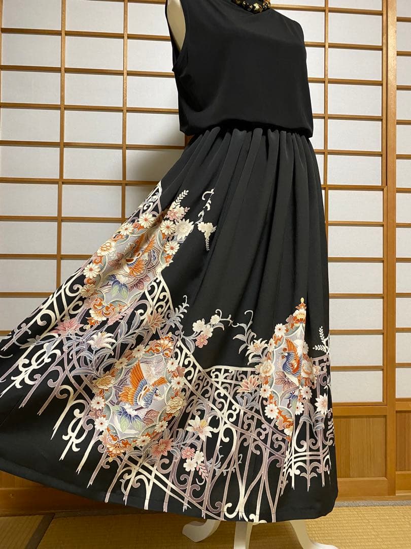 3256着物リメイク黒留袖　ロングスカート