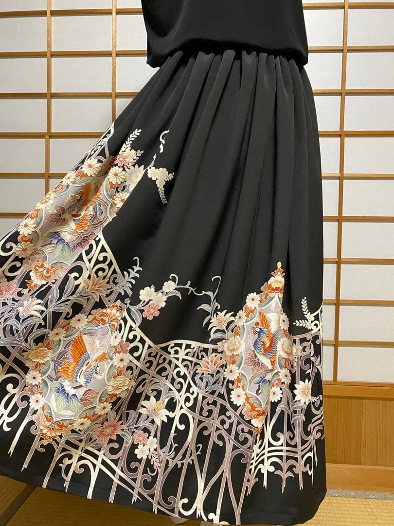 3256着物リメイク黒留袖　ロングスカート