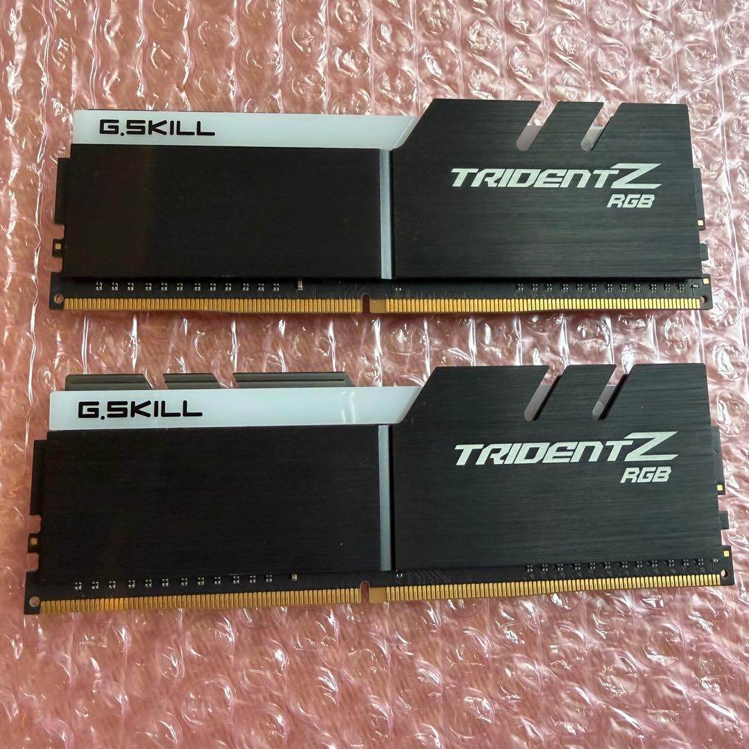 メモリー G.SKILL Trident Z RGB DDR4 16GB PC-3200