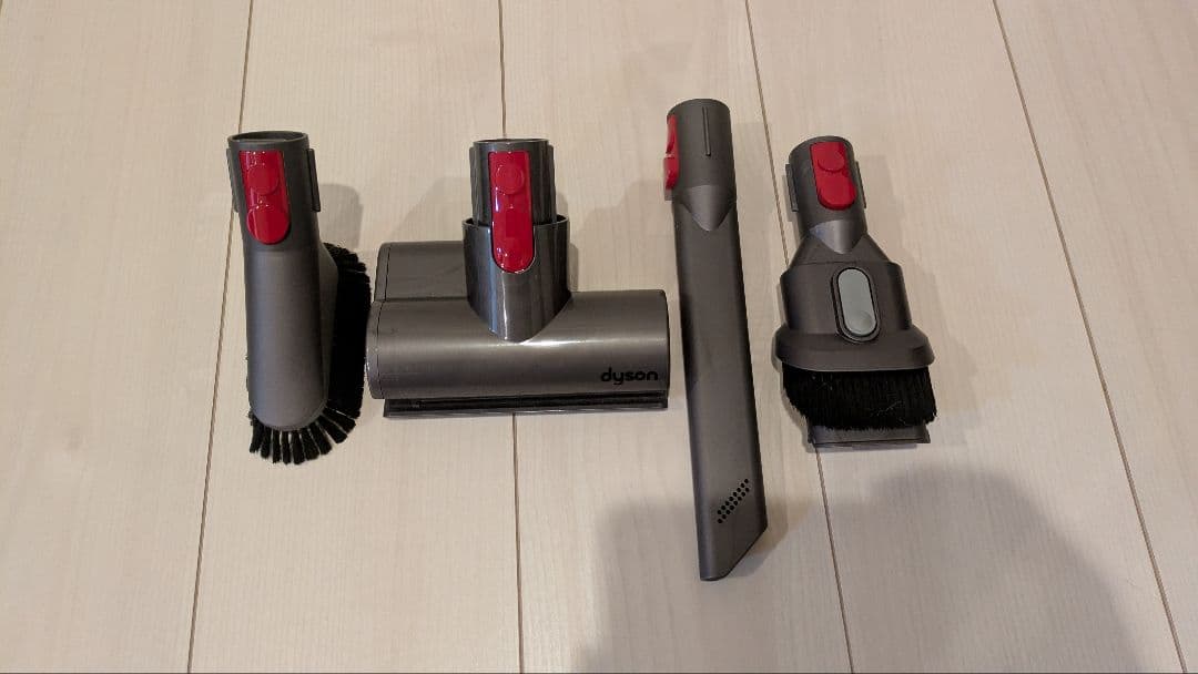 価格見直し Dyson V10 fluffy アタッチメント多数 中古品