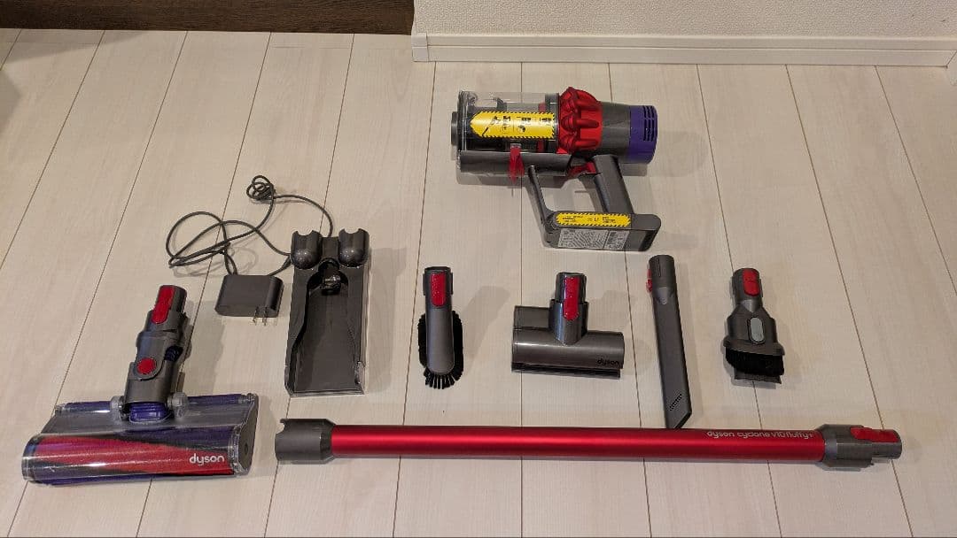 価格見直し Dyson V10 fluffy アタッチメント多数 中古品