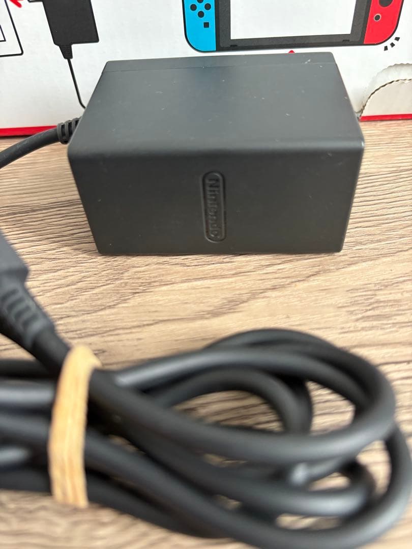 【動作確認&初期化済み】やや訳ありNintendo Switch 箱付属品付き