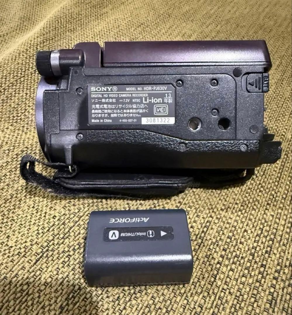 【ジャンク品】SONY ビデオカメラ 本体 + バッテリー + ケース　コード