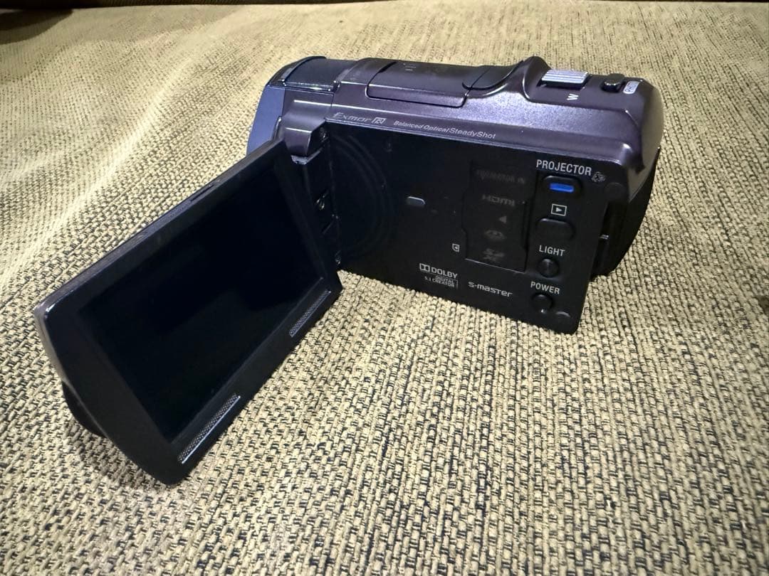 【ジャンク品】SONY ビデオカメラ 本体 + バッテリー + ケース　コード