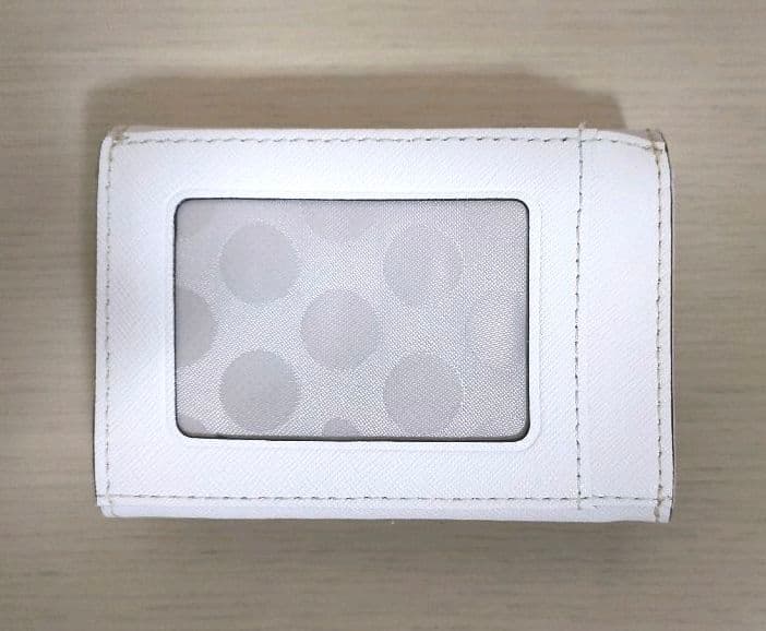 【新品未使用】kate spade キーリング付き定期入れ