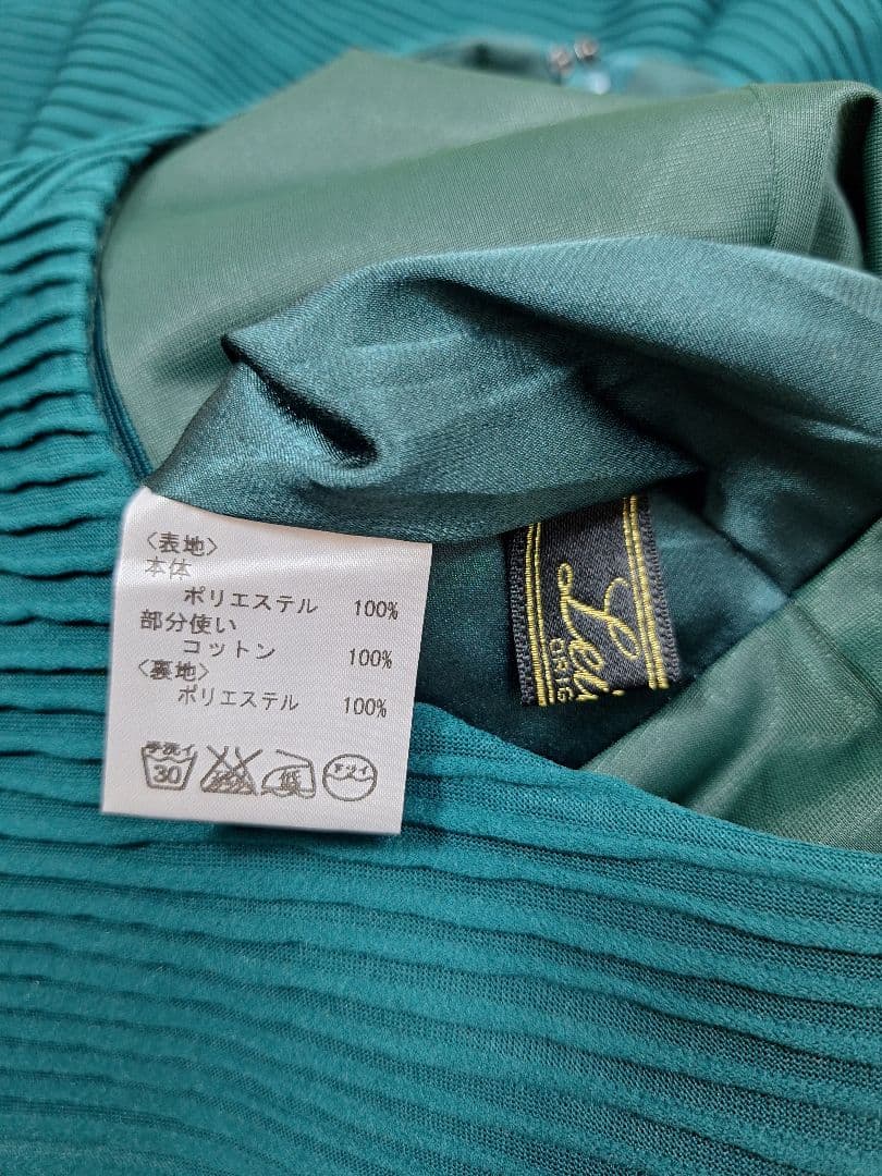 美品 Leilian プリーツデザインワンピース