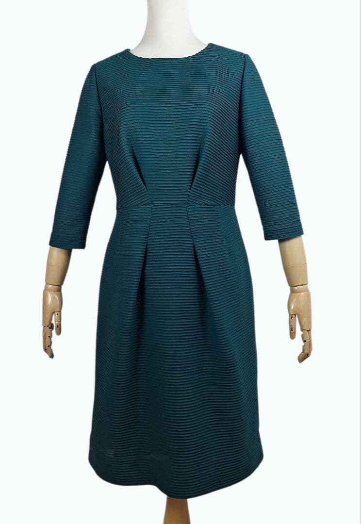 美品 Leilian プリーツデザインワンピース
