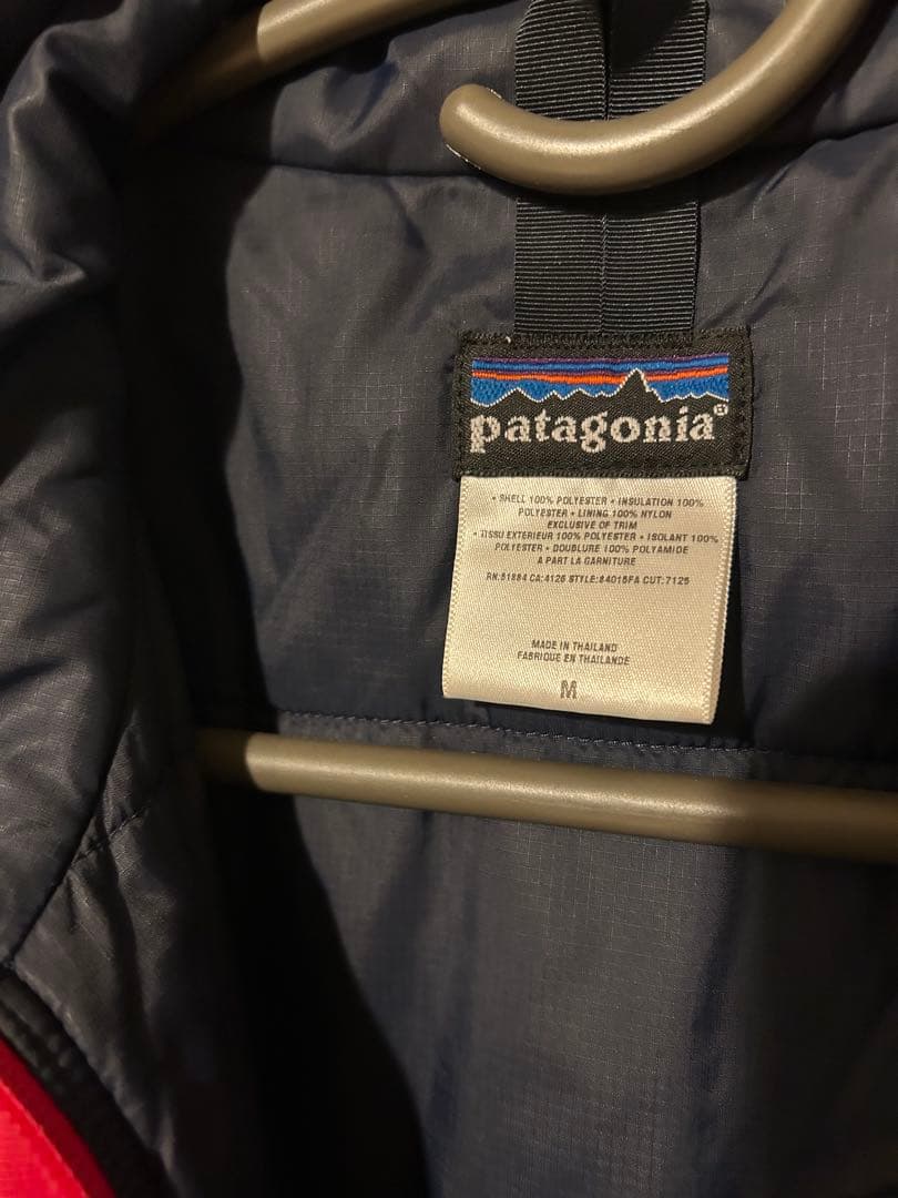 patagonia パフボールベストMサイズ　レッド