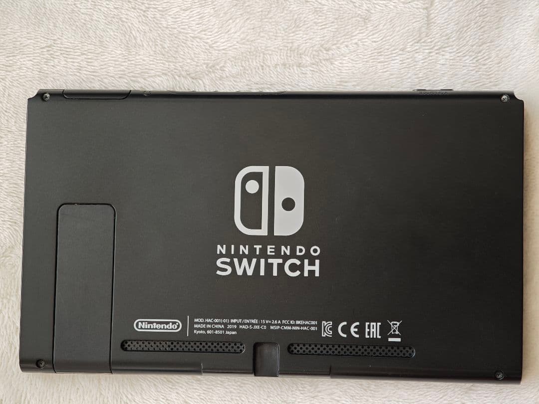 さ*け様 Nintendo Switch 本体 青/赤 sdカード64gb付き